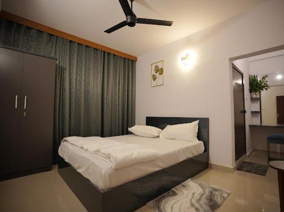 Hotel Le Marina Residency Kozhikode Exterior foto